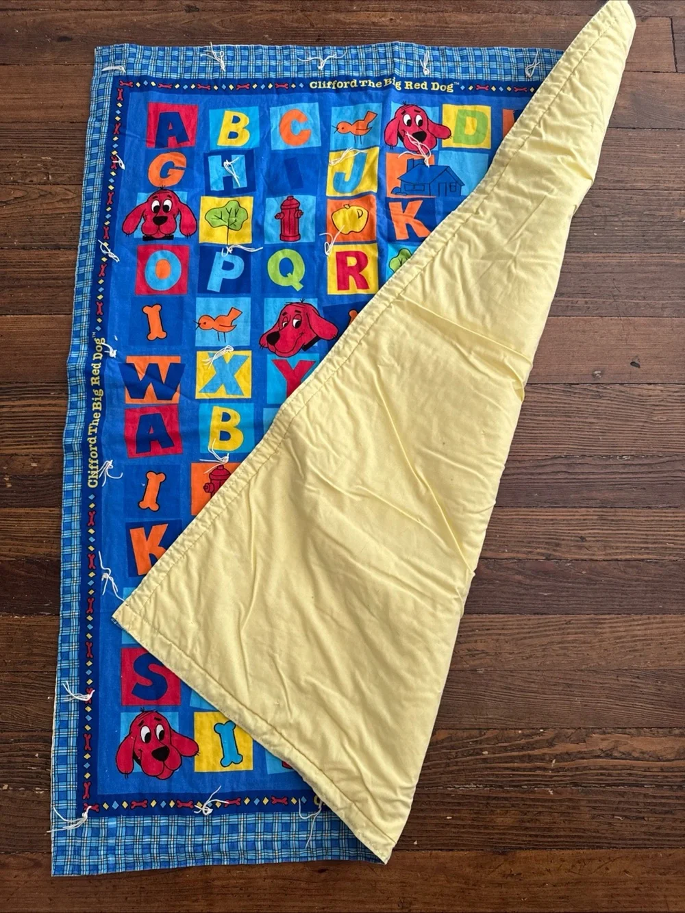 Clifford The Big Red Dog Alphabet Quilt Handmade Baby Toddler Cotton 32x40